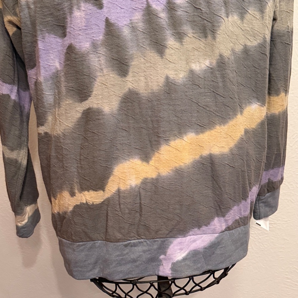 πππBOGOHOπππFree People Tie-Dye Hooded Pullover in Gray, Lavender & Cream-MEDIUM - Picture 3 of 11